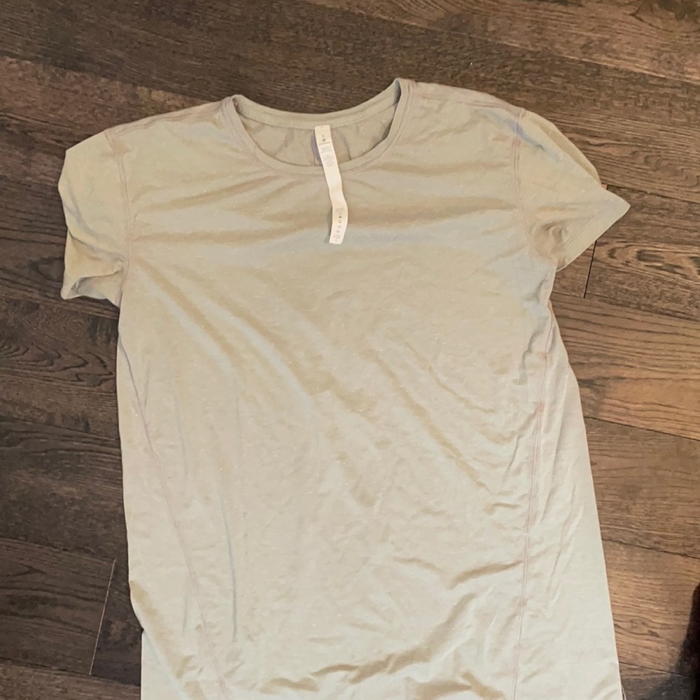 Lululemon gray shirt comfy tshirt 6